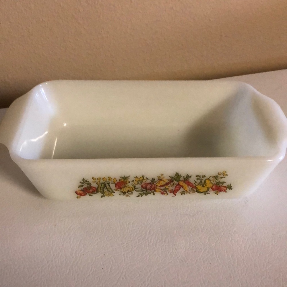 Vintage Corning ware loaf dish.